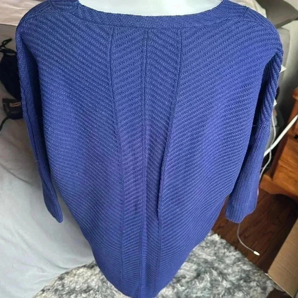 Size S Express Royal Blue 3/4 sleeve knit sweater - Picture 4 of 4
